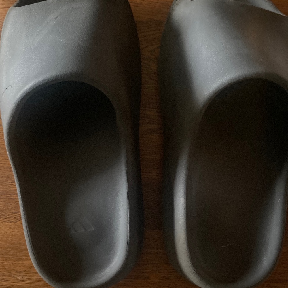 Yezzy slides